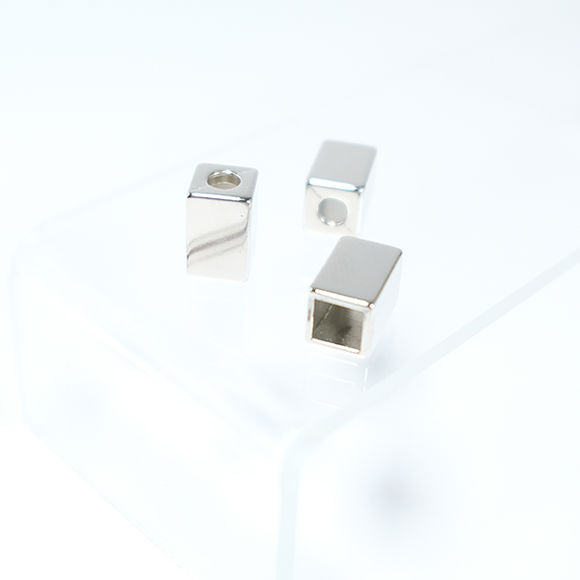 Bağcık Ucu - Kare Model - 4